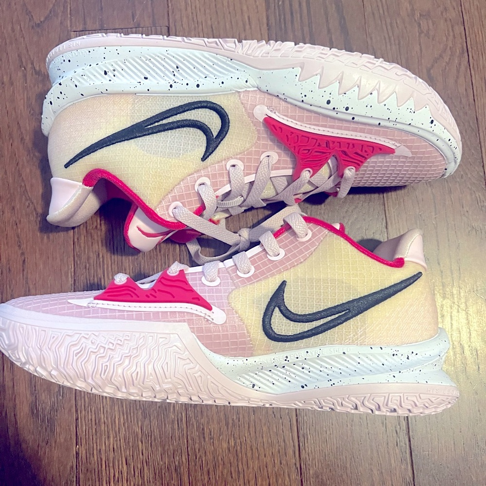 Nike Kyrie Low 4 Kay Wow